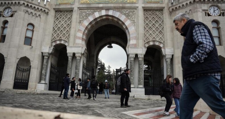 İstanbul Üniversitesi’nde ziyaretçilere kısıtlama kararı