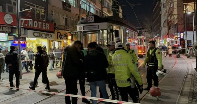 İstanbul’da acı ölüm! Torununu kurtaran yaşlı kadın tramvayın altında kaldı