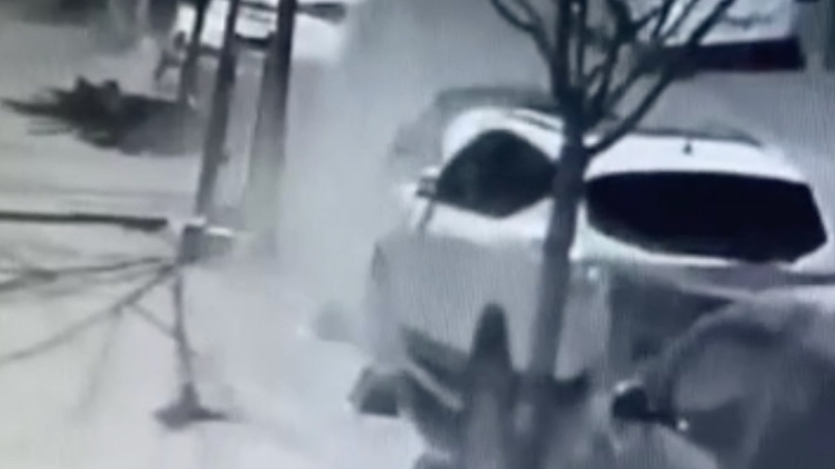 İstanbul’da alkollü sürücü çarptığı araçları pert etti: 19 bin 416 TL para cezası kesildi