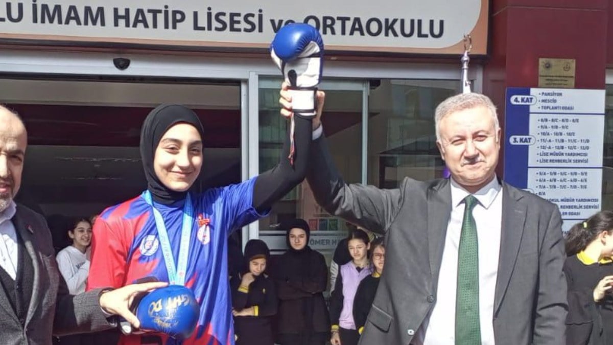 İstanbul’da İmam Hatip Lisesi öğrencisi Avrupa Wushu Kung Fu Şampiyonasına katılmaya hak kazandı