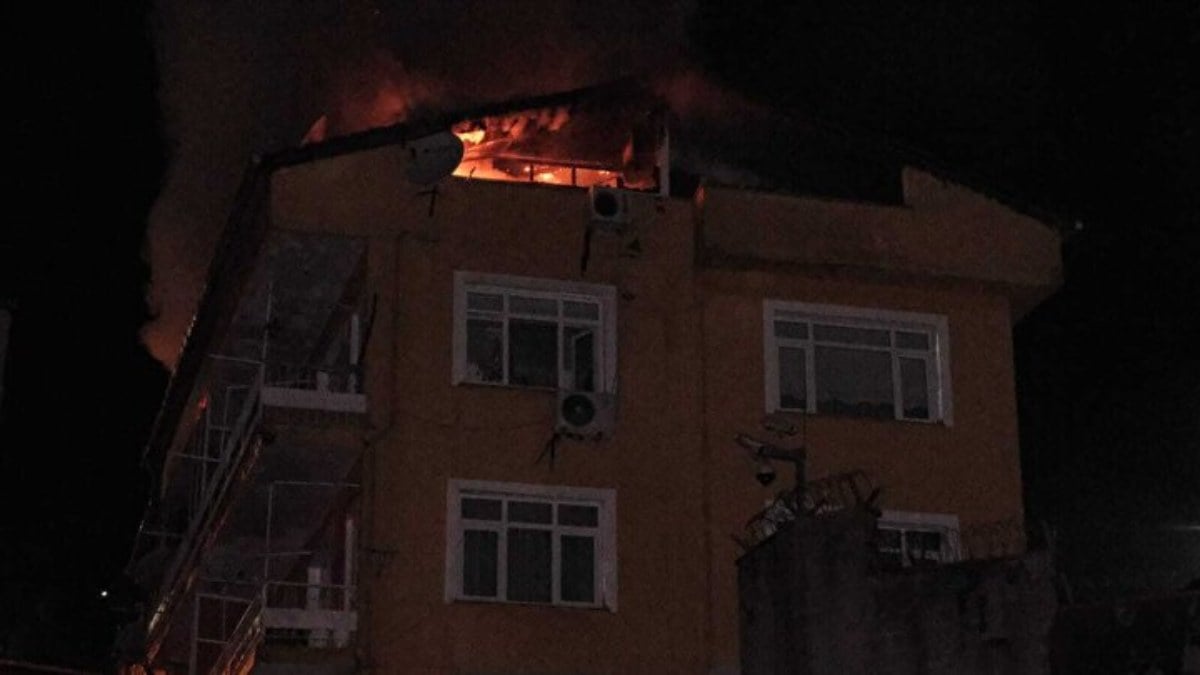 İstanbul’da korkutan yangın! İtfaiye dakikalarca uğraştı