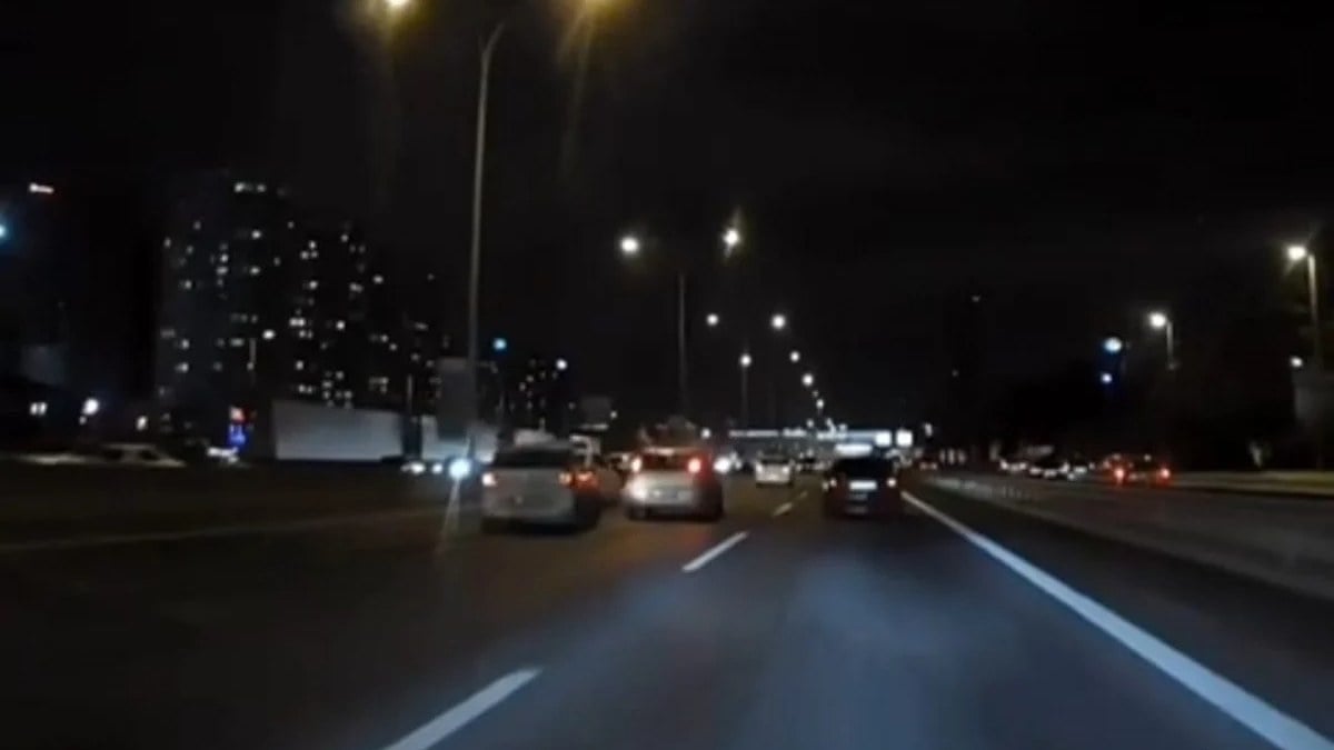 İstanbul’da makas atarak ilerleyen trafik magandası