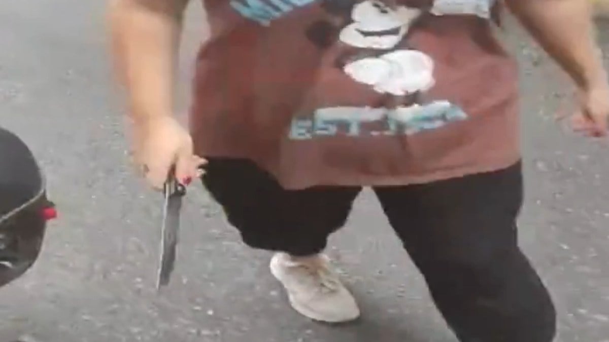 İstanbul’da motosiklet sesinden rahatsız olan kadın bıçakla tehdit savurdu