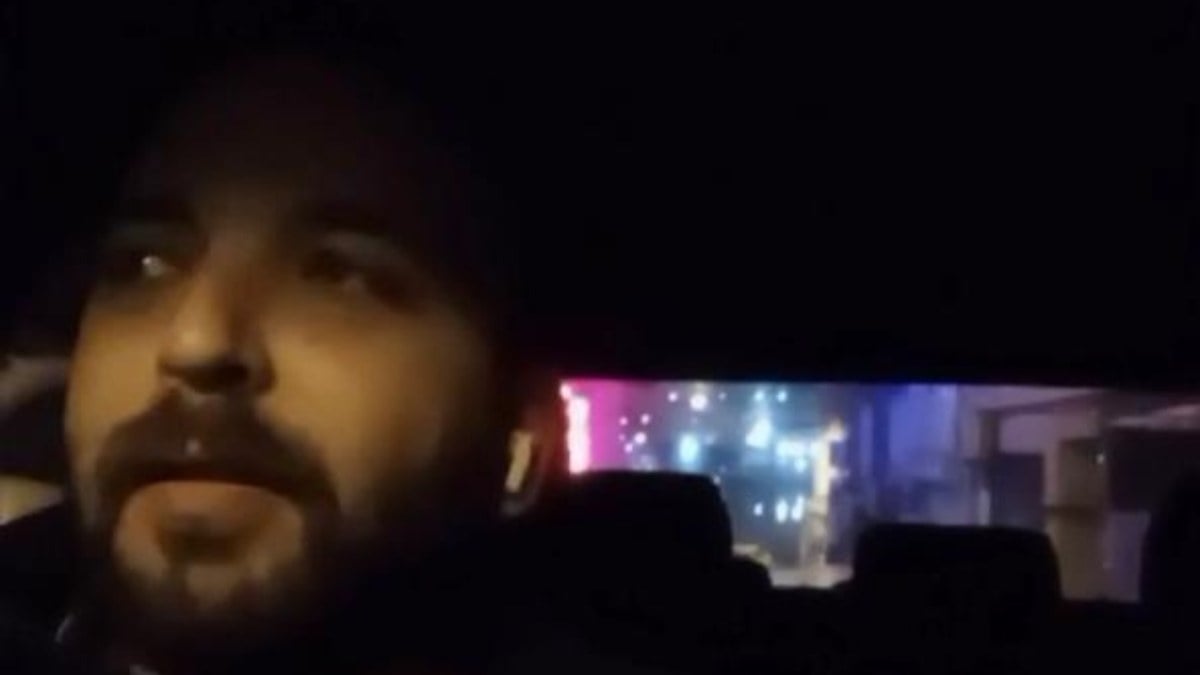 İstanbul’da takside tepki çeken sözler: Keşke ölülerinizi canlı canlı yaksalar