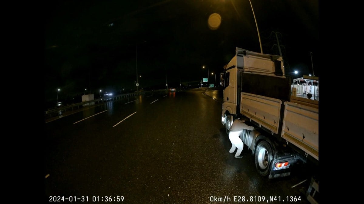 İstanbul’da tır şoförü akaryakıt hırsızlarını korna çalarak engelledi