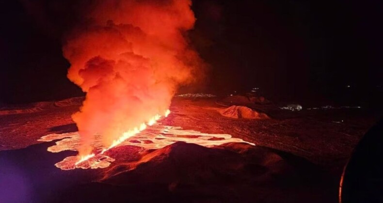 İzlanda’da yanardağ patladı: Akan lavlar kamerada