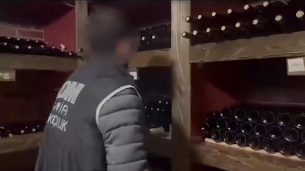 İzmir’de kaçakçılık operasyonu: 42 kişi gözaltına alındı