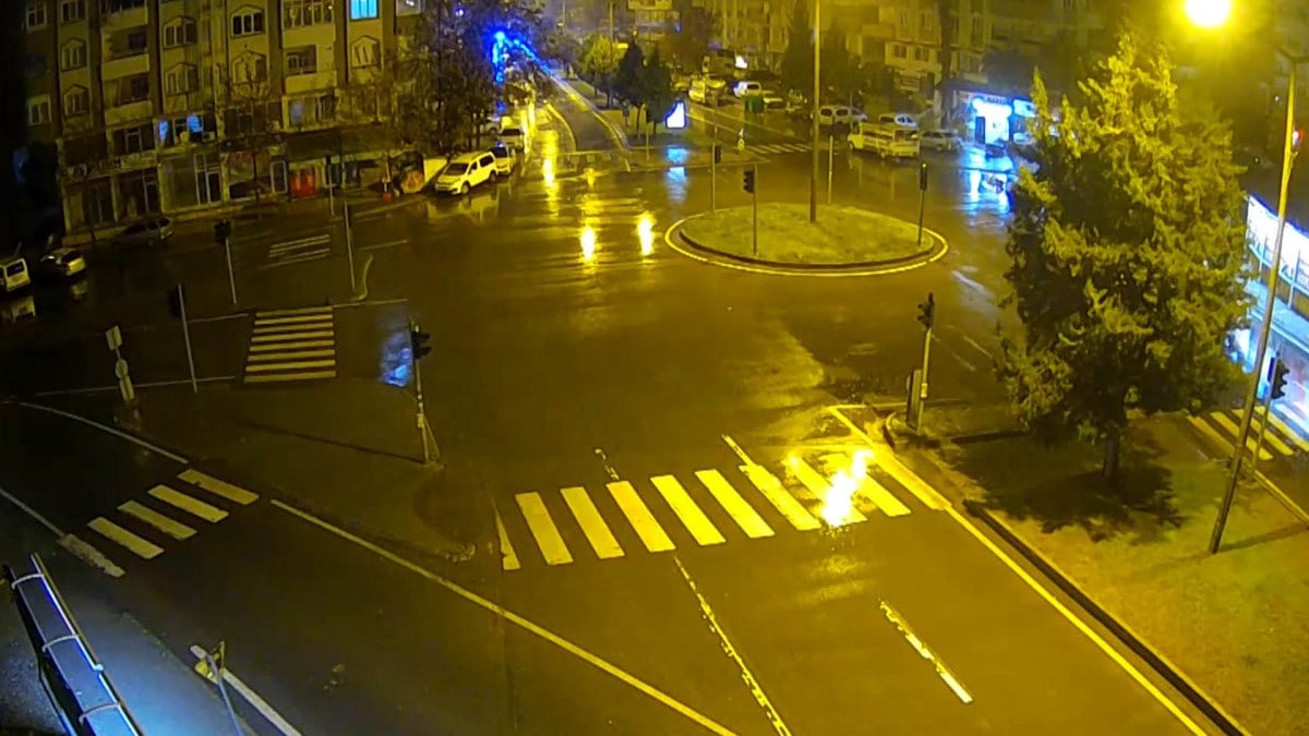 Kahramanmaraş depreminden yeni görüntüler… Ebrar Sitesi’nin yıkıldığı an