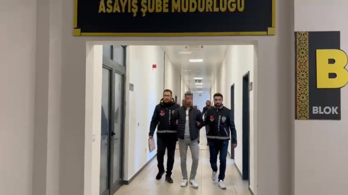 Kocaeli’de çocuğunu okuldan almaya giderken öldürüldü: Babası darbetti, oğlu bıçakladı