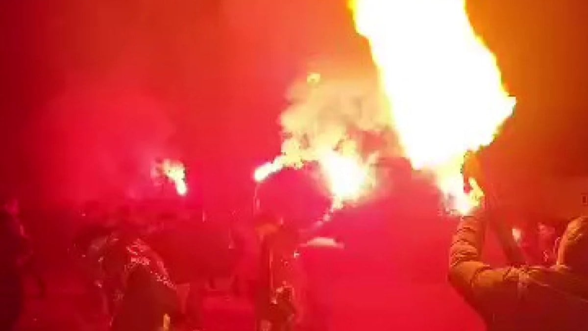 Konya’da asker eğlencesinde ortalık savaş alanına döndü… Silahlar ateşlendi!