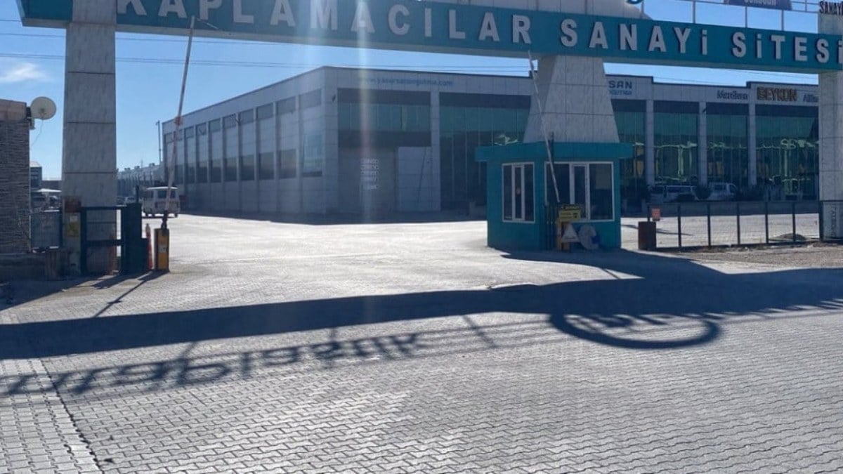 Konya’da tartıştığı iş arkadaşını balta ile öldürdü