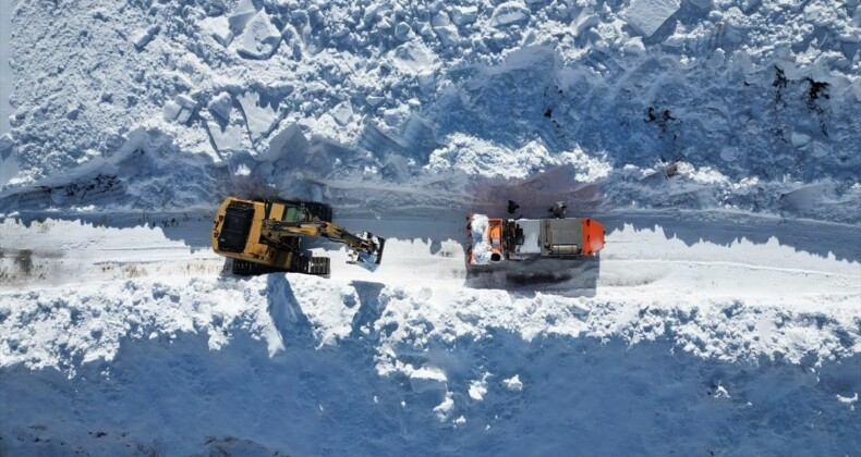 Meteoroloji’den 3 il için çığ uyarısı: Kar savrulmasına karşı dikkatli ve tedbirli olunmalıdır