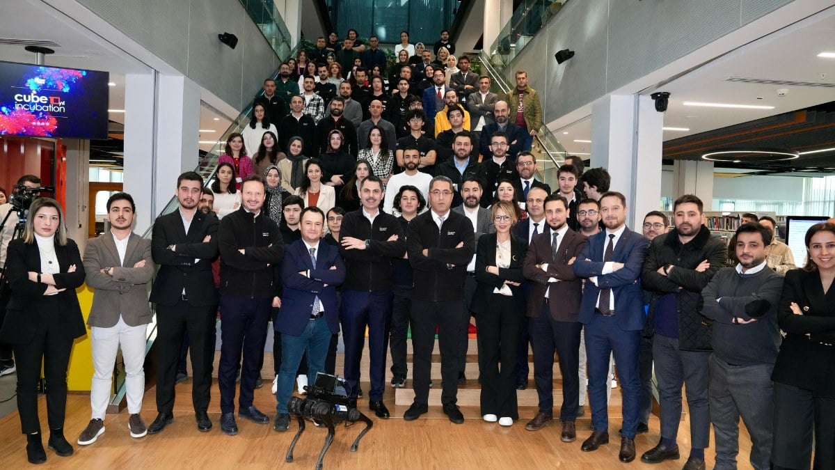 Murat Kurum gençlerle: “Diji İstanbul” ile İstanbul’umuzu teknolojinin merkezi yapacağız