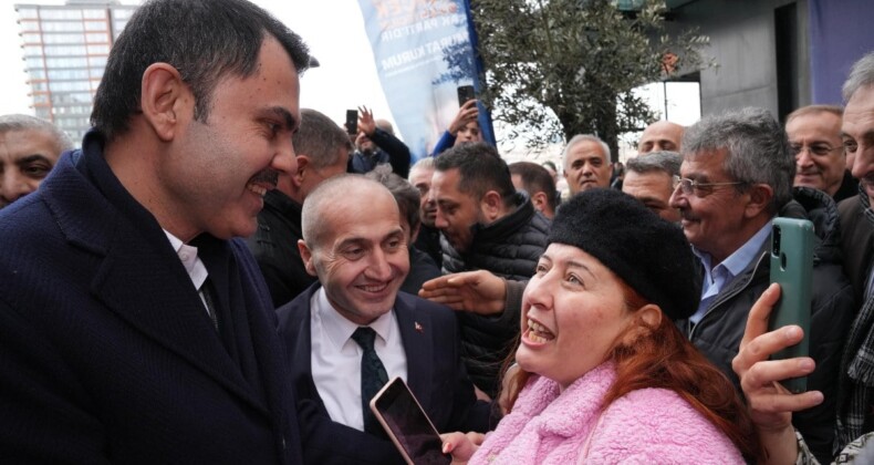 Murat Kurum İstanbul’u karış karış geziyor! Bağdat Caddesi’nde vatandaşlarla buluştu