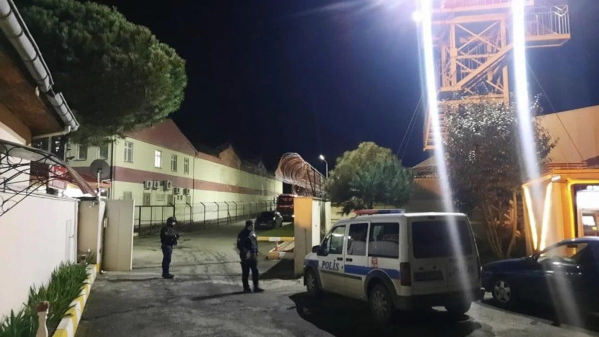 Ordu’da cezaevinde mahkum yatağını ateşe verdi: 27 kişi dumandan etkilendi