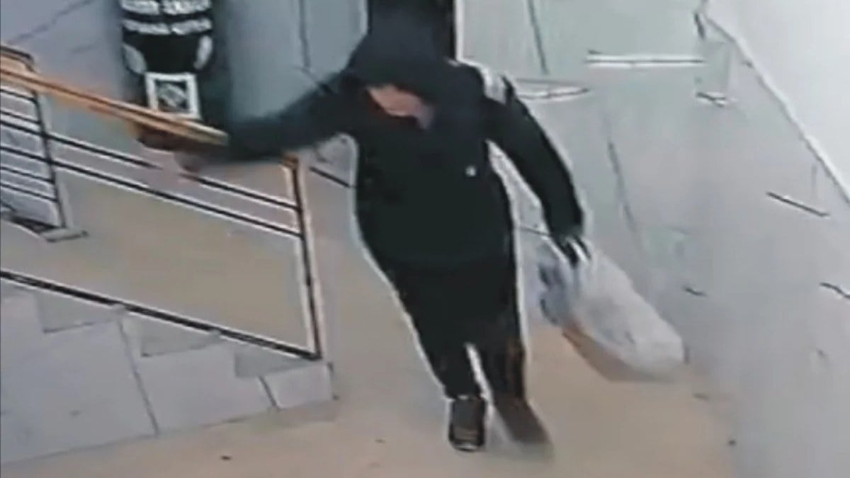 Osmaniye’de apartmana girip beğendiği ayakkabıları çaldı!