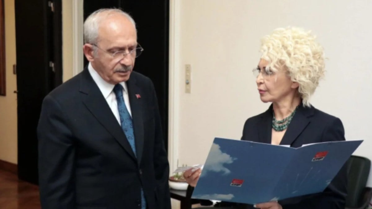 Özgür Özel ve Kemal Kılıçdaroğlu’nun ekibi oda için birbirine girdi