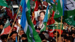 Pakistan’da seçimleri, tutuklu eski Başbakan Han destekli bağımsızlar kazandı