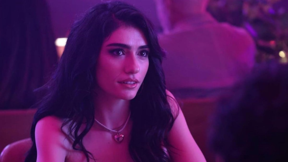 Pavyon danslarıyla gündem olmuştu! Hazar Ergüçlü’nin Instagram pozları beğeni topladı