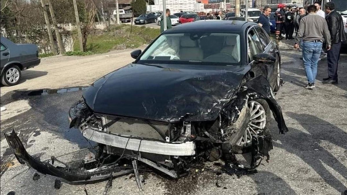 Sakarya’da AK Parti milletvekili kazada yaralandı