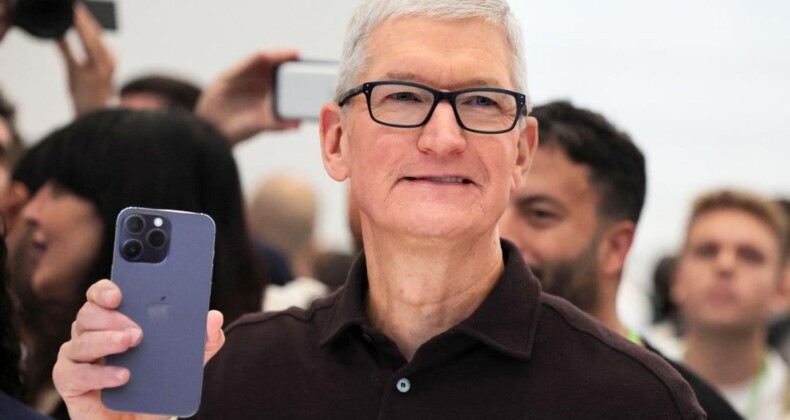 Tim Cook açıkladı: Yapay zeka iPhone’lara ne zaman gelecek