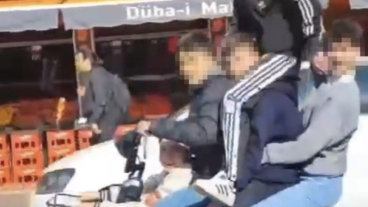 Tokat’ta tehlikeli yolculuk: 5 kişi bir motora bindi