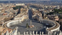 Vatikan: İsrail’in saldırılarının durdurulması yönünde yaygın bir kanı var