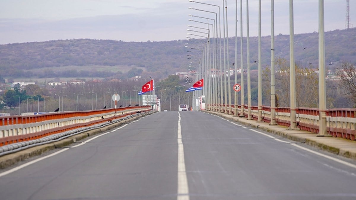 Yunanistan’da çiftçiler, Türkiye sınırında eylem kararı aldı