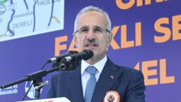 Abdulkadir Uraloğlu açıkladı: Karadeniz’e hızlı tren geliyor