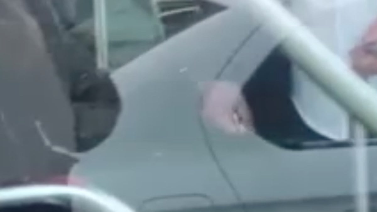 Ankara’da otobüs şoförü tartıştığı sürücüye muştayla saldırdı