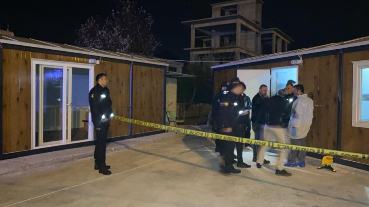 Antalya’da 17 yaşındaki genç, cinayet kurbanı