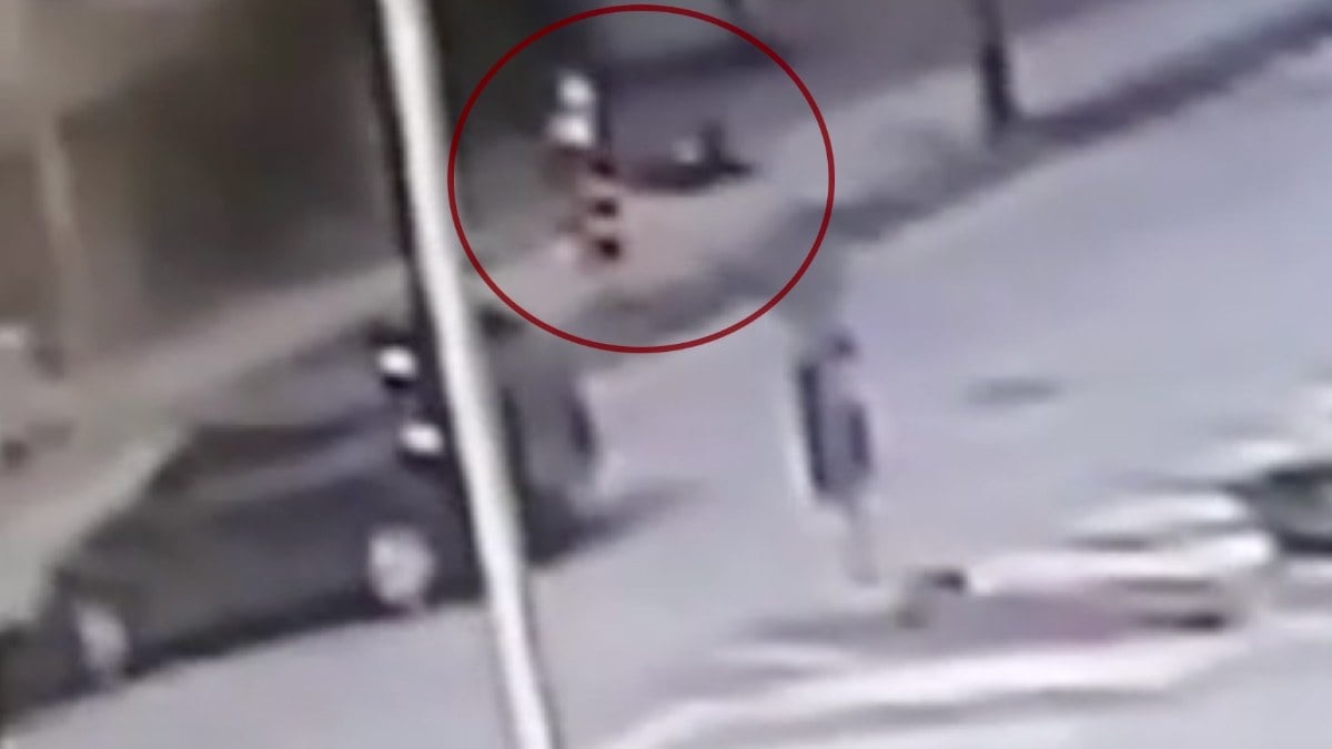 Antalya’da motosikleti metrelerce savrulan 18 yaşındaki genç öldü