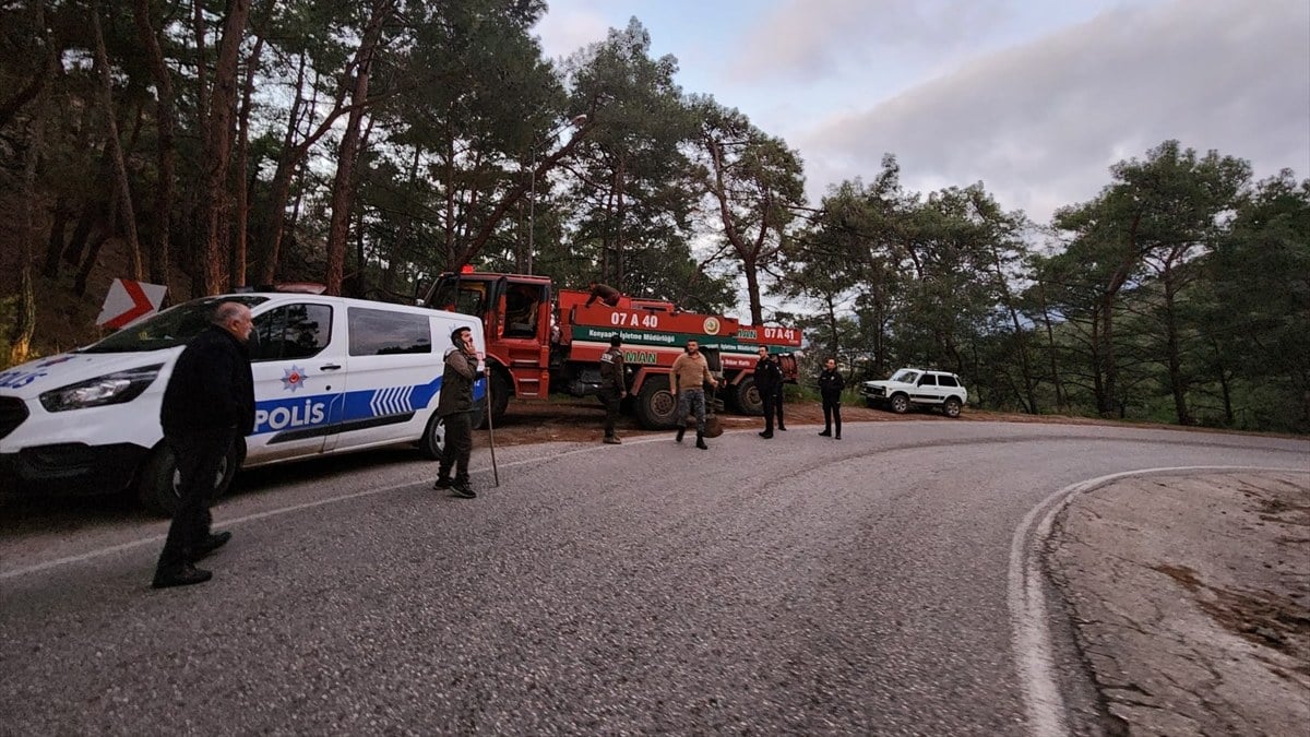 Antalya’da ormanlık alanda yangın