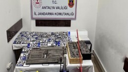 Antalya’da sahte plaka atölyesine baskın: 1 kişi gözaltına alındı