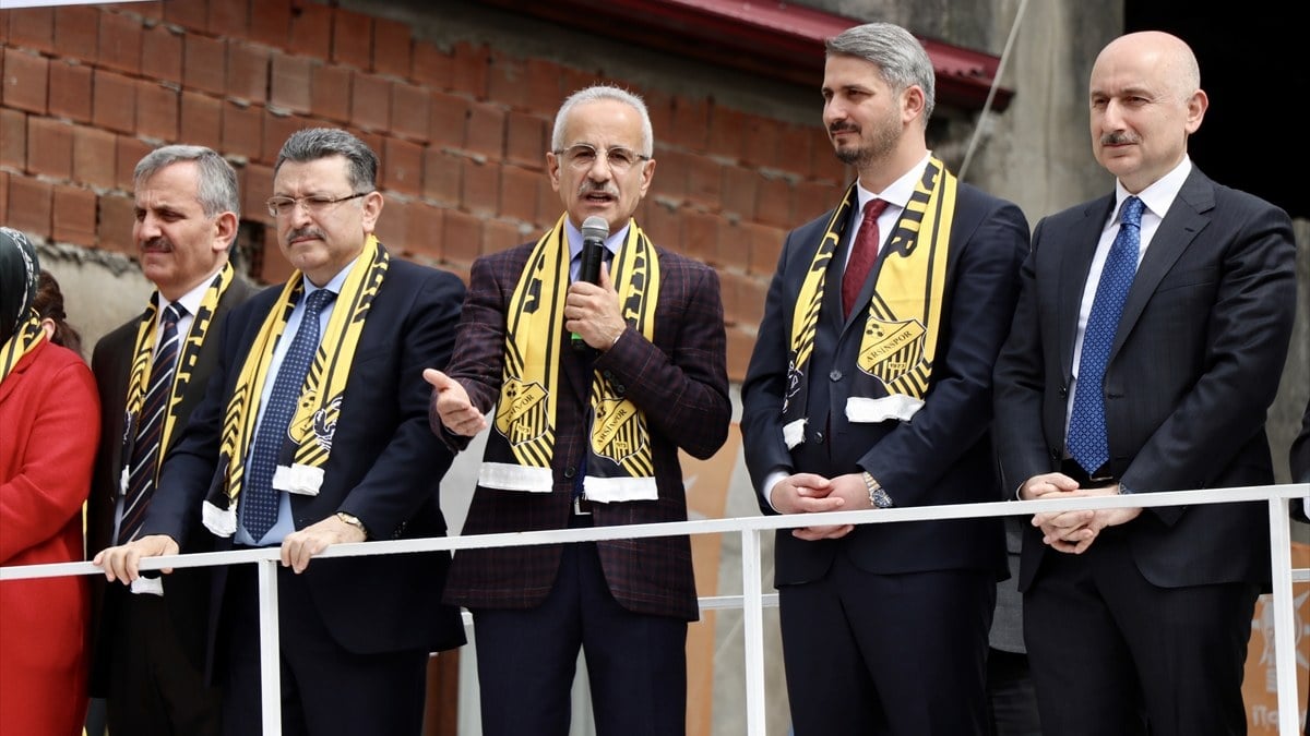 Bakan Abdulkadir Uraloğlu’ndan seçim mesajı: Sandıklara kilidi vuracağız