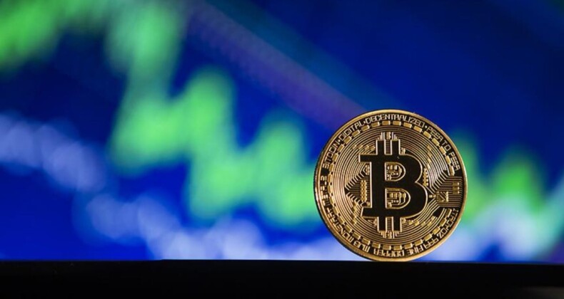 Bitcoin zirve tazeledi: 73 bin 548 dolar