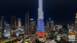 Burj Khalifa, Rus bayrağının renklerine büründü