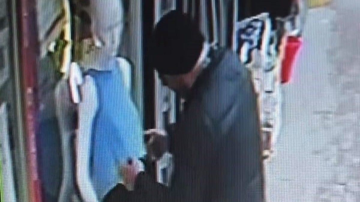 Bursa’da dakikalarca sevdiği cansız mankeni kaçırdı