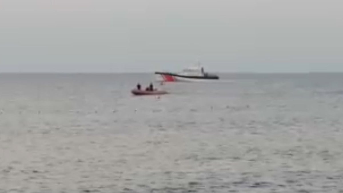 Çanakkale açıklarında göçmen teknesi battı