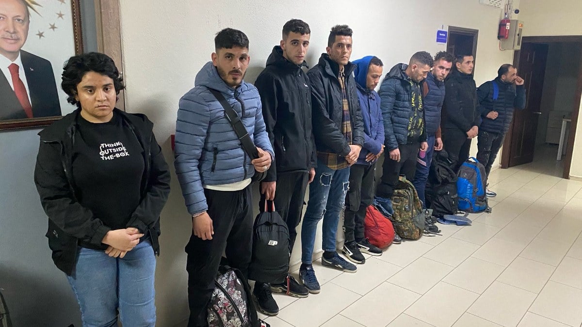 Çanakkale’de göçmen operasyonu: 13 kaçak yakalandı