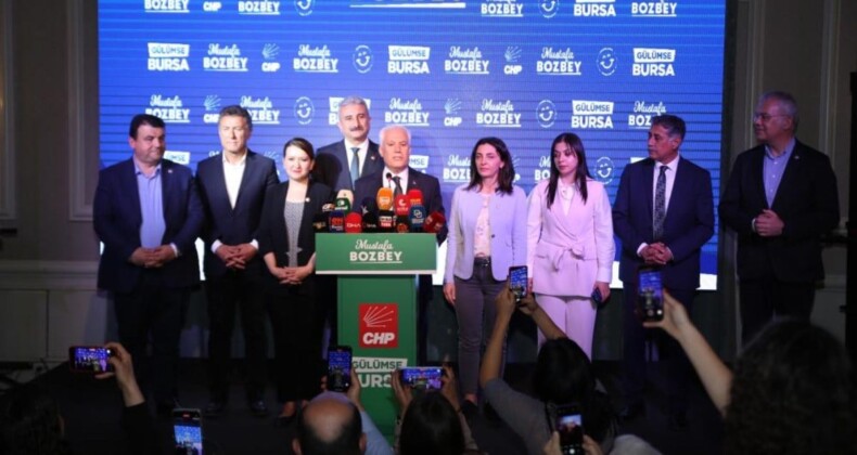 CHP’nin Bursa adayı Bozbey: Açılan yüzde 28 sandıkta 15 puan öndeyiz