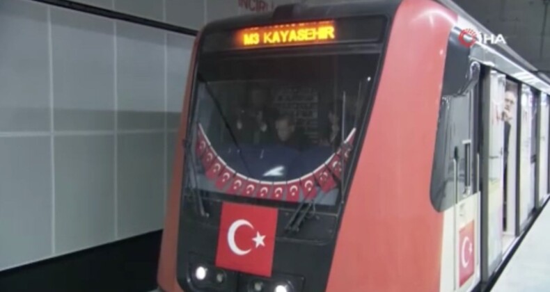 Cumhurbaşkanı Erdoğan yeni metro hattının test sürüşünü yaptı