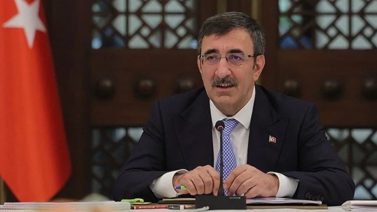 Cumhurbaşkanı Yardımcısı Cevdet Yılmaz Siirt’te huzur ve güven mesajı verdi