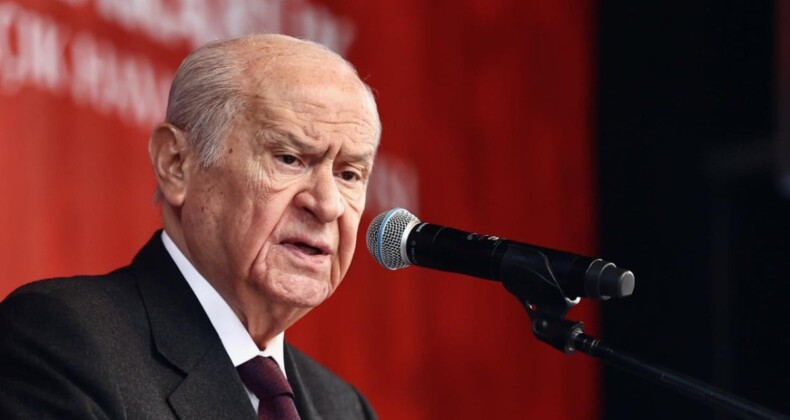 Devlet Bahçeli’den Cumhurbaşkanı Erdoğan’a: Türk milletini yalnız bırakamazsın, ayrılamazsın