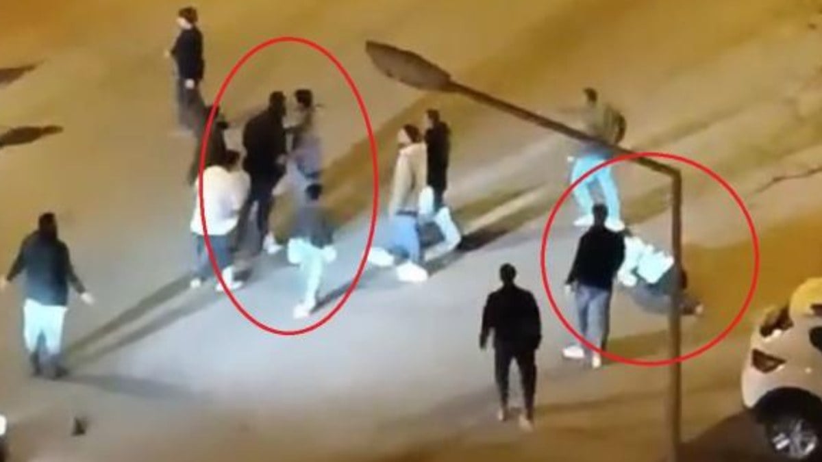 Diyarbakır’da iki grup sokak ortasında birbirine girdi