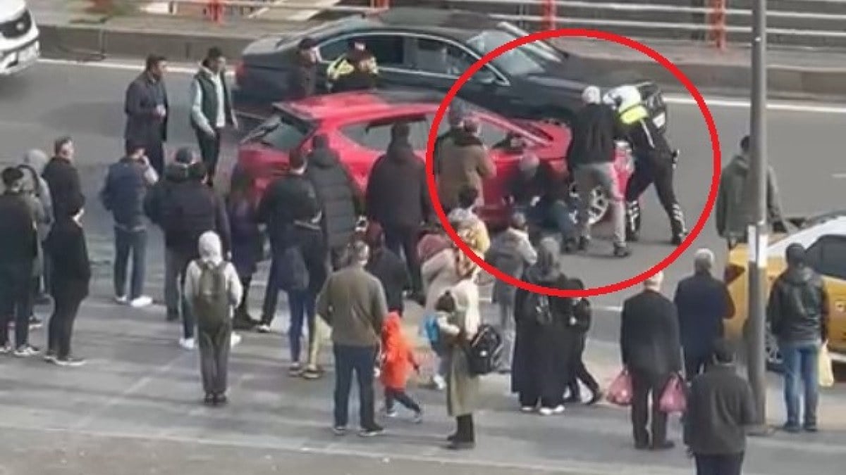Diyarbakır’da tartıştığı polislerin üzerine otomobil sürdü: Bir kişiye çarparak kaçtı