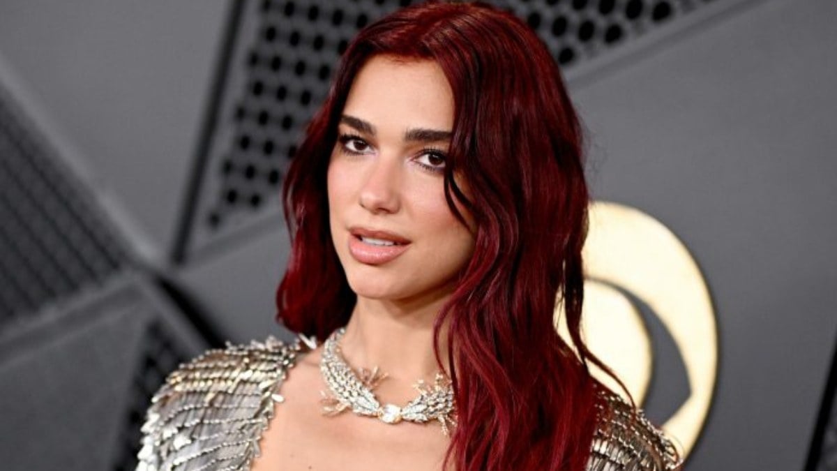 Dua Lipa suya daldı, deniz kızı gibi yüzdü! 3.2 milyon beğenildi…