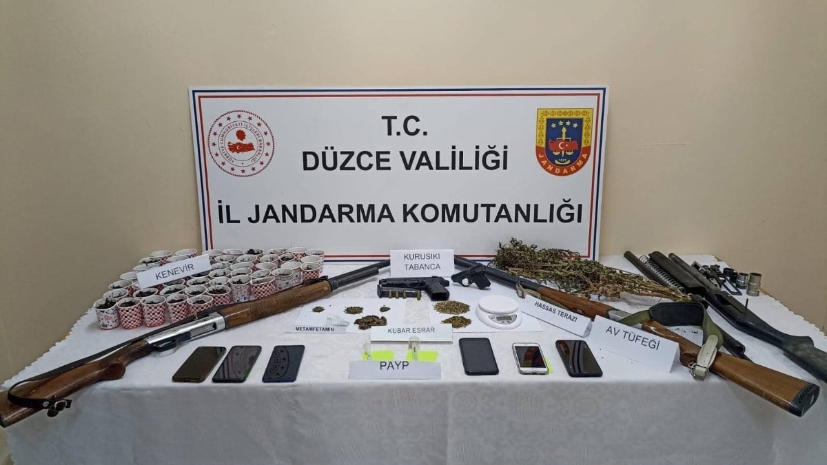 Düzce’de zehir tacirlerine operasyon: 7 kişi gözaltına alındı