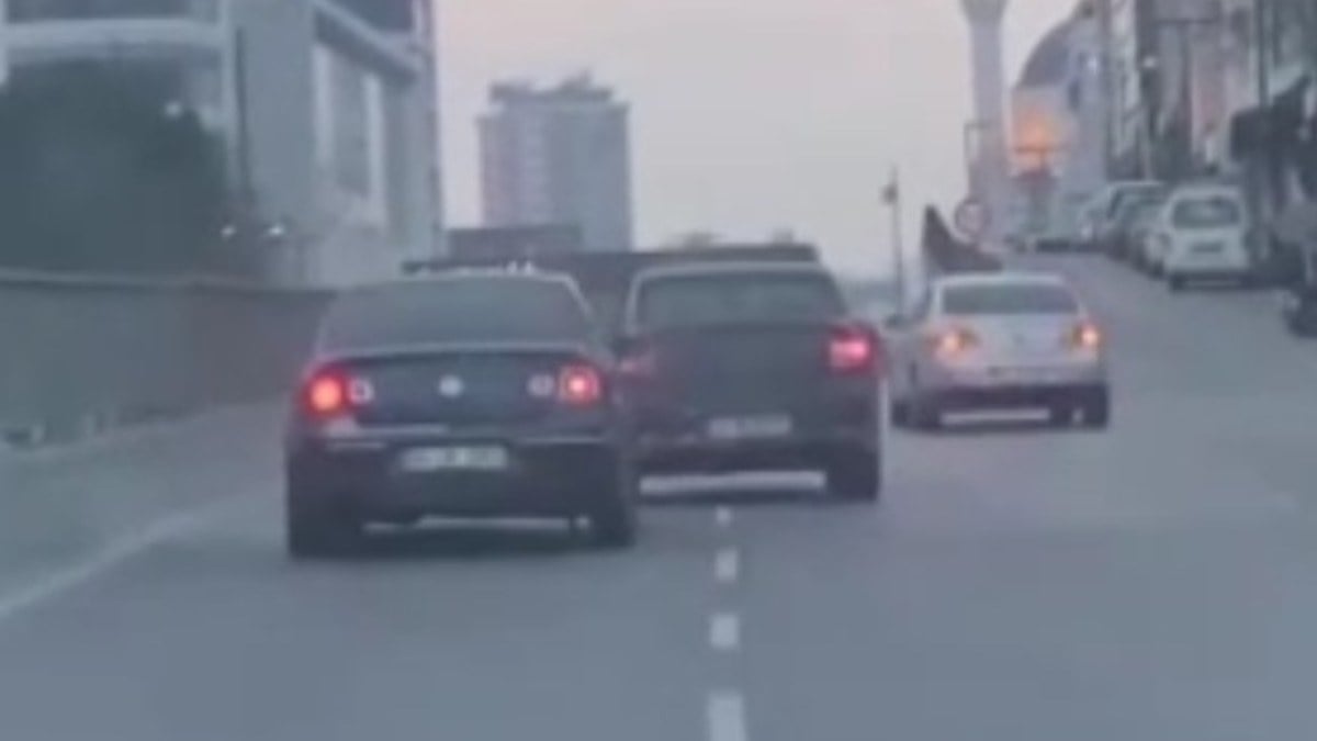 Esenyurt’ta trafikte tartıştığı sürücünün aracına defalarca çarptı