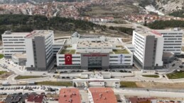 Fahrettin Koca’dan Kütahya Şehir Hastanesi paylaşımı: Bazı özellikli tedavi imkanları sunuyor